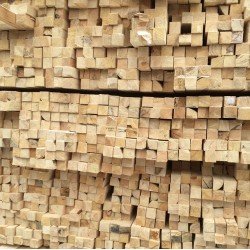 Обрезной брусок из сосны 50x50x3000 мм